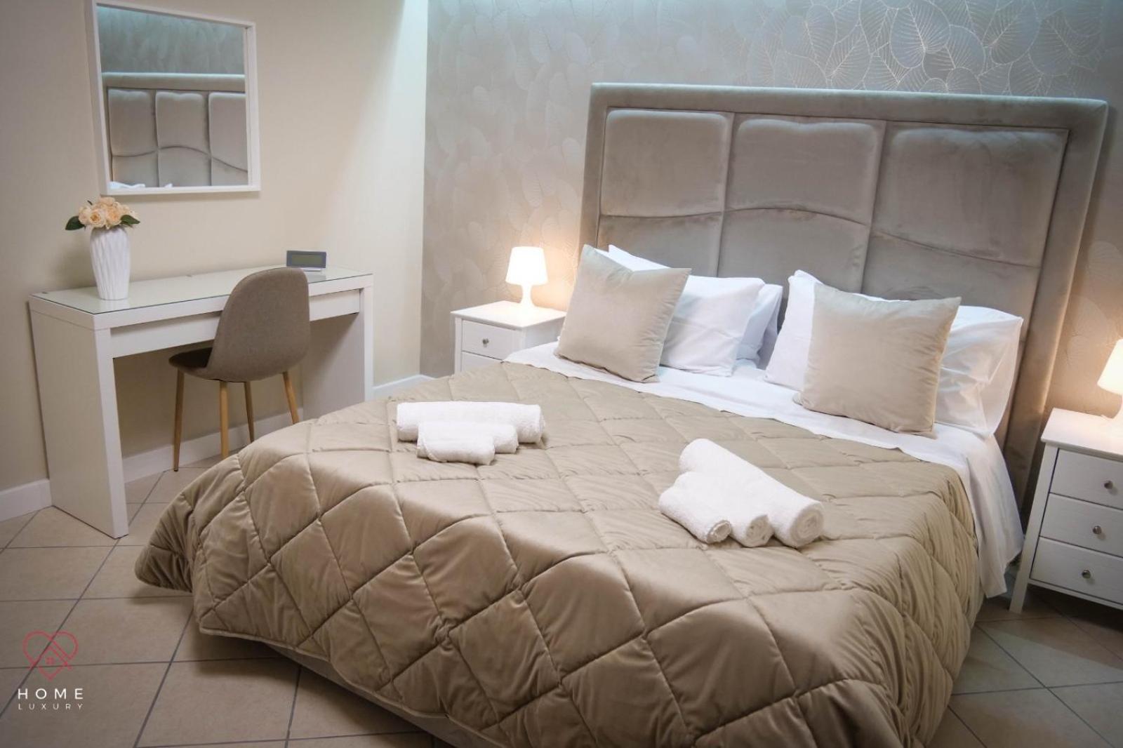 Home Luxury 那不勒斯 外观 照片